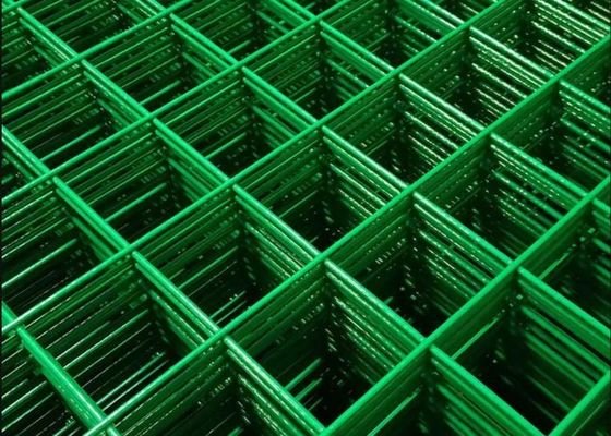 τρύπα ορθογωνίων φύλλων Weldmesh επιτροπών φρακτών καλωδίων 1.8m πράσινη βινυλίου ντυμένη ενωμένη στενά