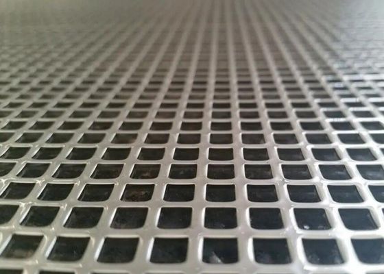 Ορθογώνιο φύλλο 1000mm×2400mm πλέγματος τρυπών διαγώνιο διατρυπημένο πίσσα