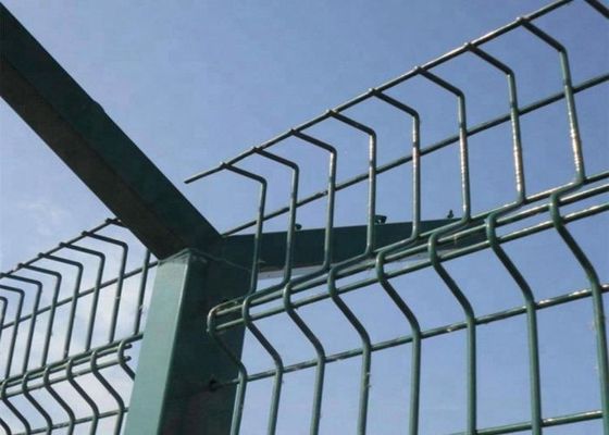 περιφράζοντας επιτροπές πλέγματος ασφαλείας αεροδρομίου επιτροπών πλέγματος καλωδίων 4.0m 5.2m ντυμένες πλαστικό