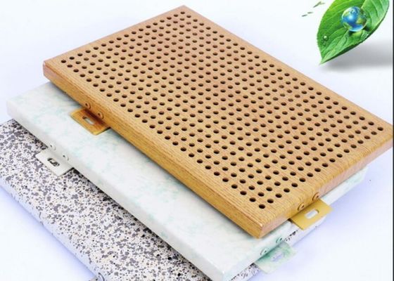 Αντι διατρυπημένο υγρασία Fluorocarbon πιάτων προσόψεων αλουμινίου επίστρωμα