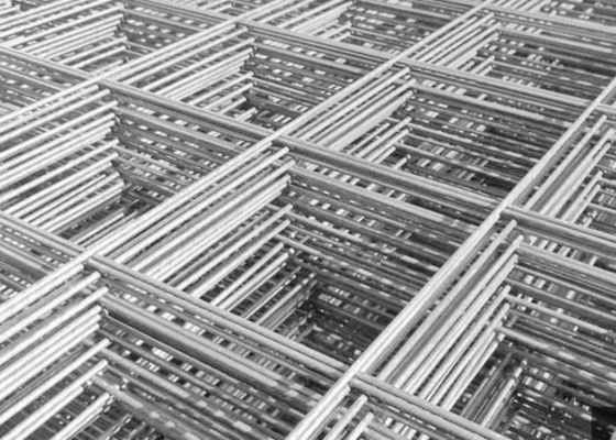 Ζυγισμένο χάλυβα 1.0mm συγκολλημένα συρματόπλεγμα πίνακες με 50x50mm μέγεθος τρύπας για εύκολη εγκατάσταση