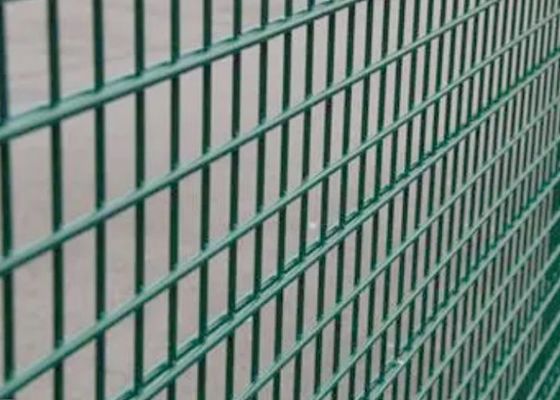 Πίνακες φράχτης με συγκολλημένο σύρμα από πλαστικό