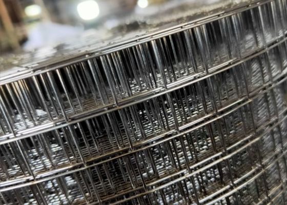Πράσινοι κυλίνδροι με συγκολλημένα δίκτυα για την ενίσχυση του σκυροδέματος